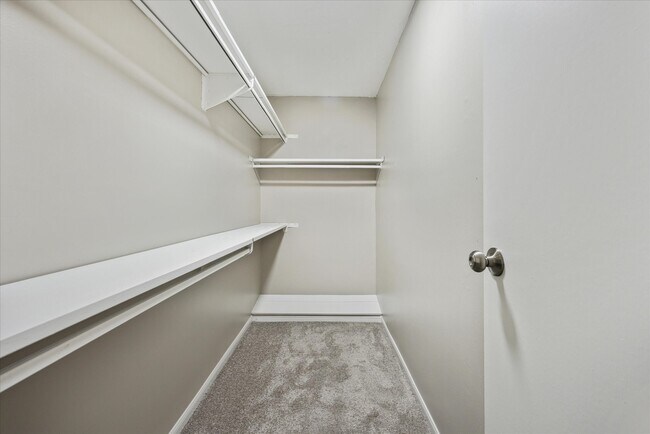 Building Photo - 2379 Briarwest Blvd