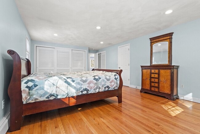 Building Photo - 77 Colonial Rd