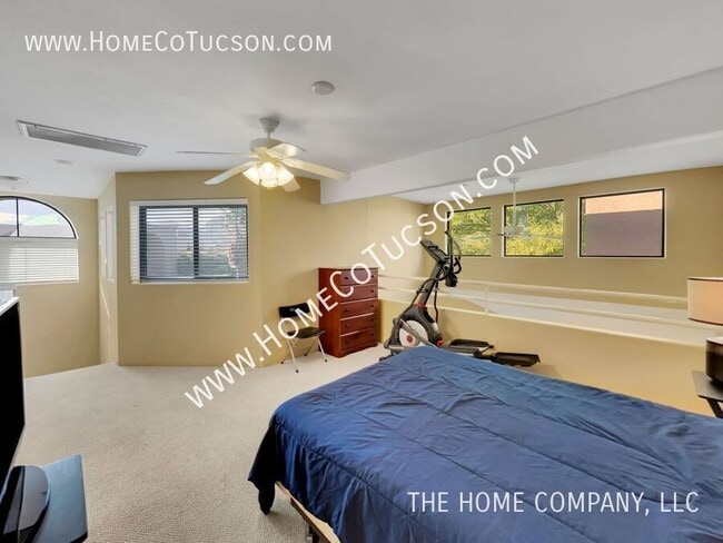 Building Photo - Short Term Furnished Foothills Condo 5675 N Camino Esplendora-2211