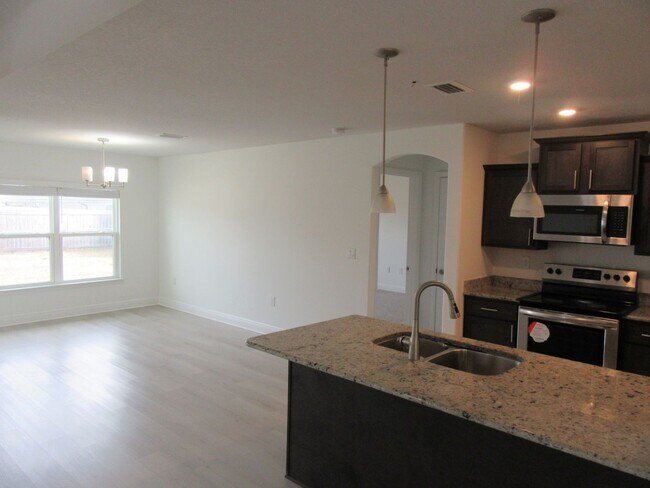 Building Photo - 3836 Redbud Wy