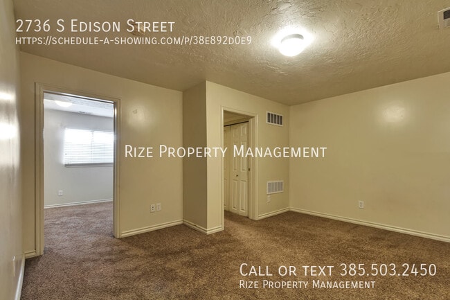 Building Photo - 2736 S Edison St