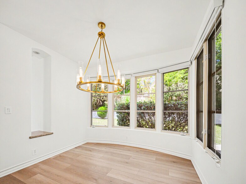 Building Photo - 3907 Peartree Pl