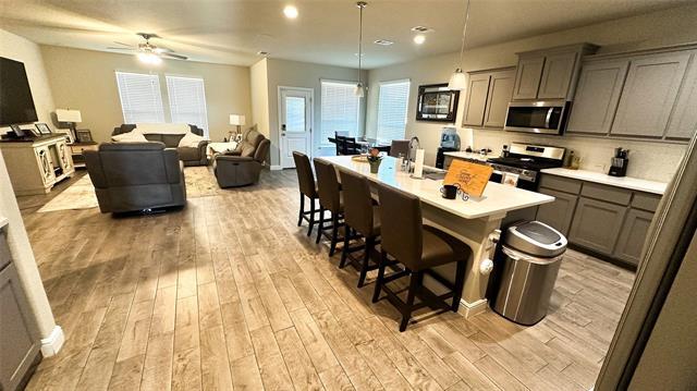 Building Photo - 252 Drumcliffe Dr