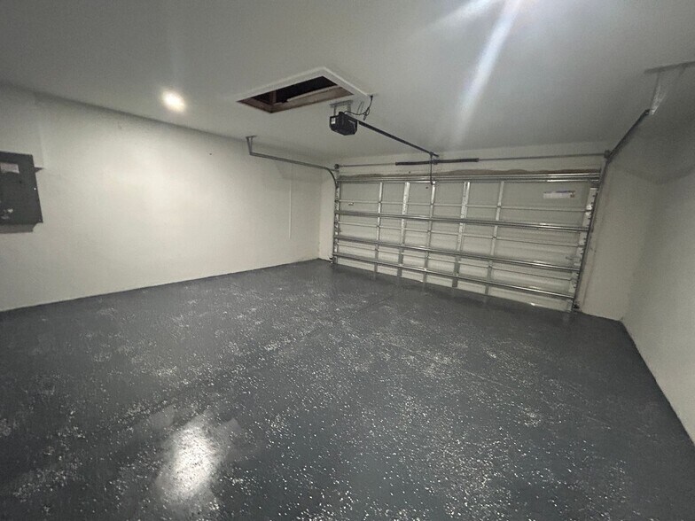 Building Photo - New construction 4/3  off Gator Circle