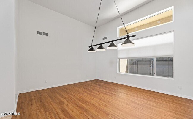 Building Photo - 1617 E Tierra Buena Ln