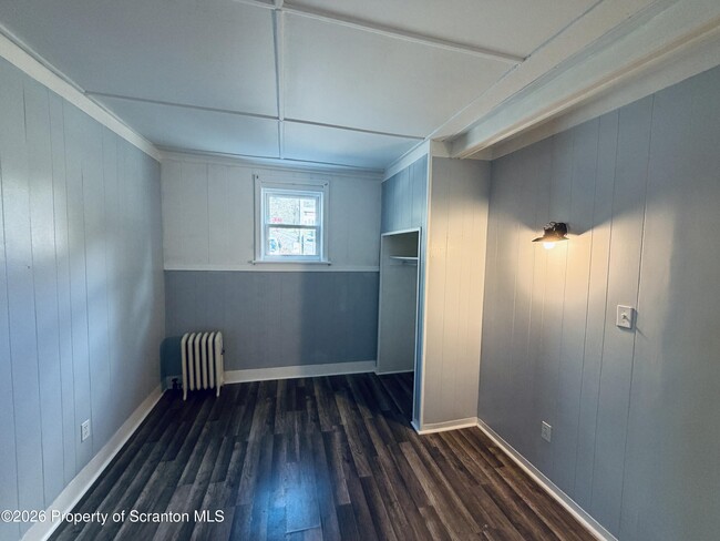 Building Photo - 174 Oak St