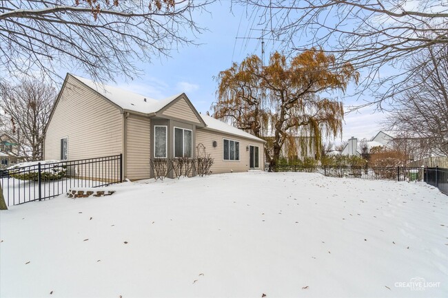 Building Photo - 3018 Coastal Dr