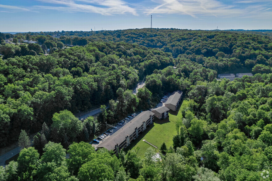 Primary Photo - Green Acre Apartments