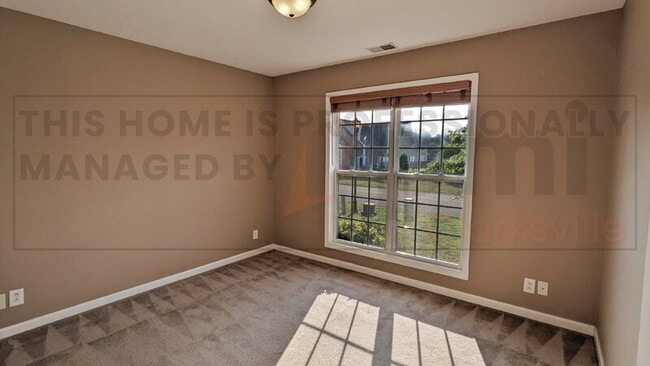 Building Photo - 3012 Outfitters Dr