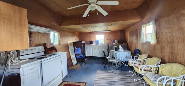 Building Photo - 34386 Lee Hwy