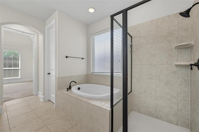 Building Photo - 447 Dry Canyon Dr