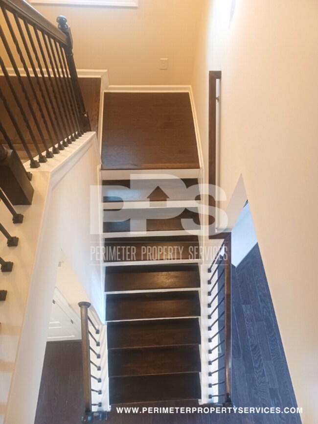 Building Photo - Dream house!! Come see it today!!