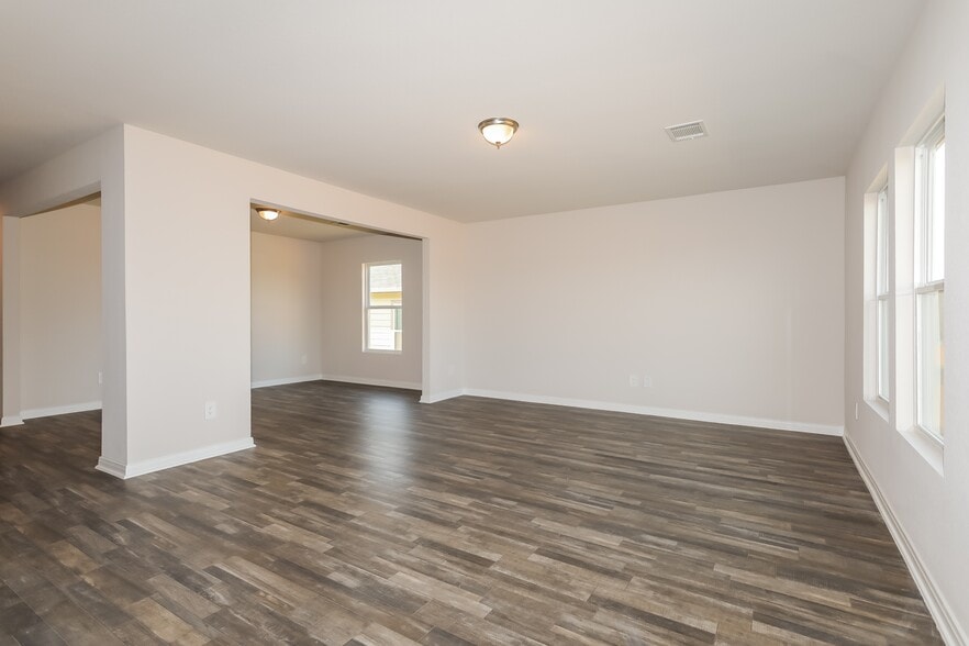 Building Photo - 14211 Green Wing Cir