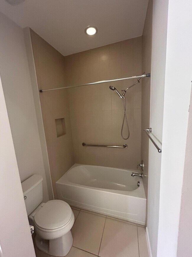 Building Photo - 11066 Sunrise Lake Dr