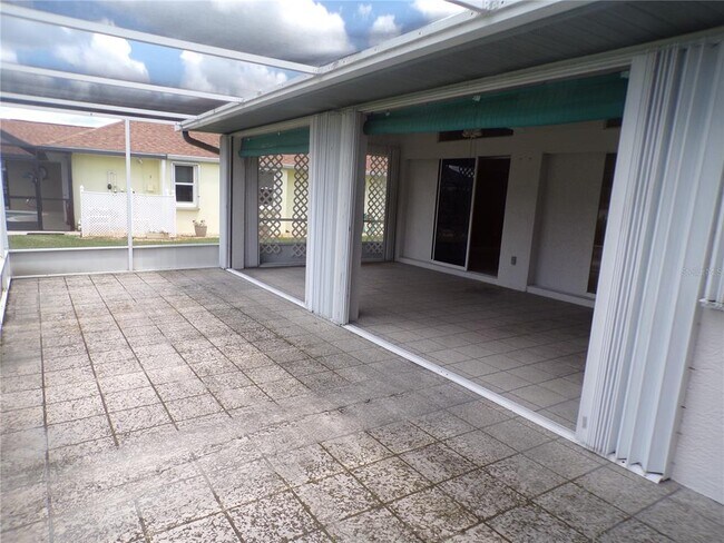 Building Photo - 555 Corrientes Cir
