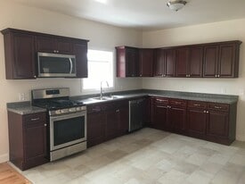 Building Photo - 22 Gage St