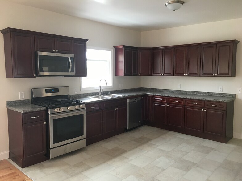 Kitchen - 22 Gage St