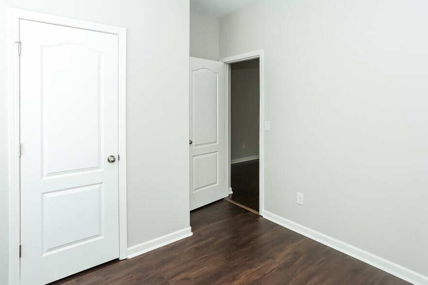 Building Photo - 7609 Malden Park Dr