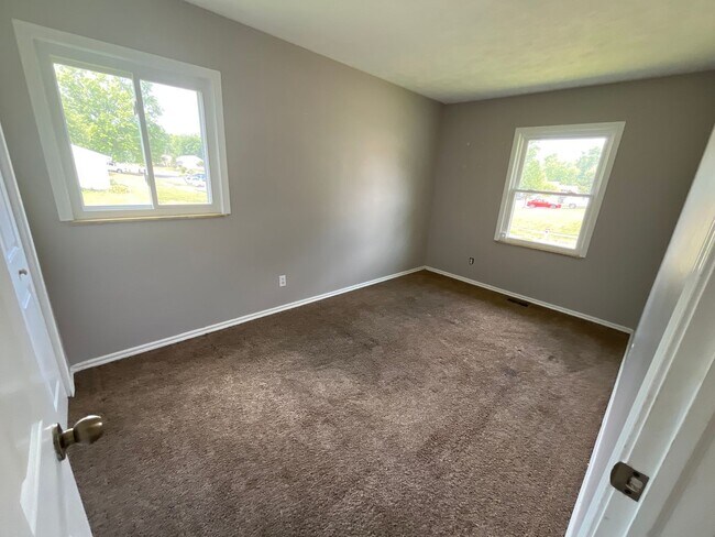 Building Photo - 615 Moss Oak Ave