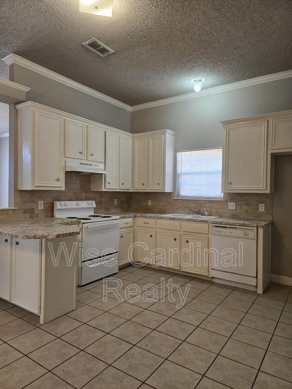 Building Photo - 5119 Albany Ave