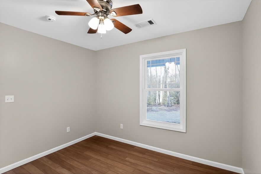 Building Photo - 143 Vernon Lewis Trl