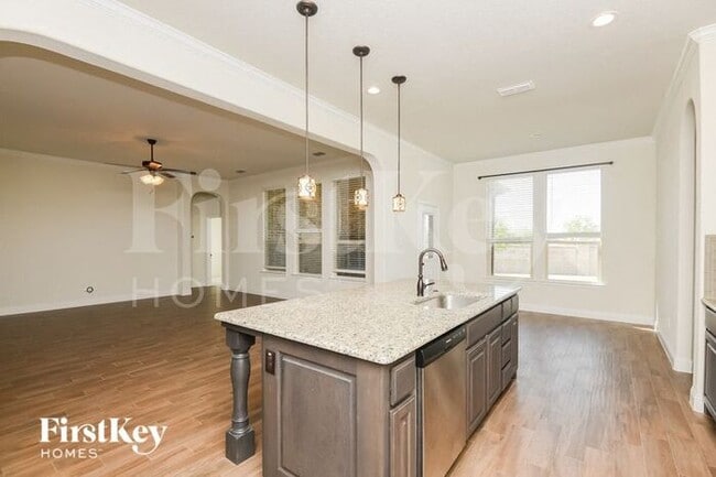 Building Photo - 15229 Holly Bay Ct