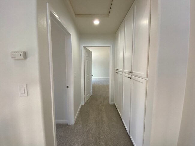 Building Photo - Beautiful Remodeled Home in Carlsbad Village!