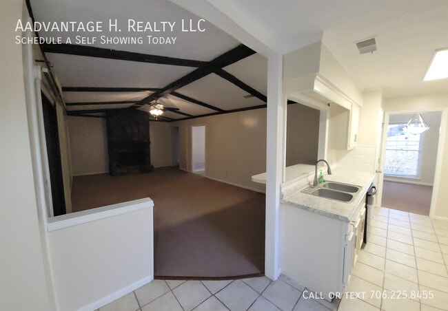 Building Photo - 4848 Basswood Dr