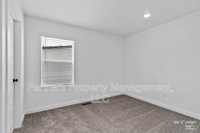 Building Photo - 940 Illinois Ave