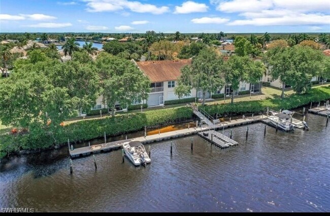 Building Photo - 242 Newport Dr
