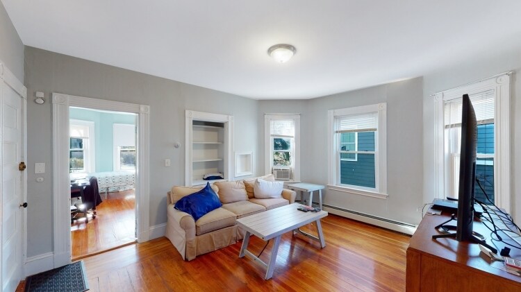 Building Photo - 193 Rindge Ave