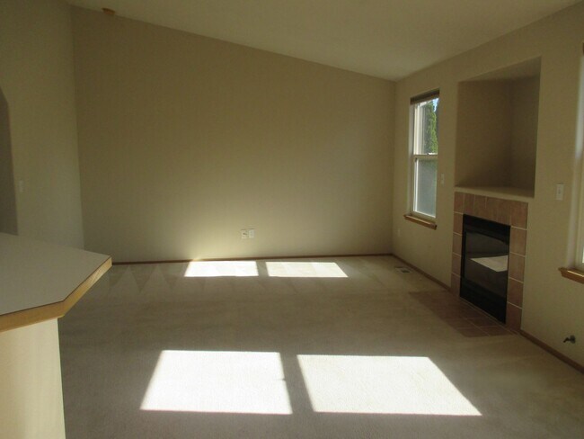 Building Photo - 4813 35th Ave NE