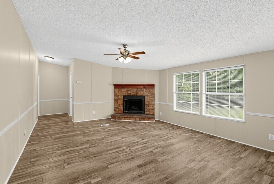 Building Photo - 3520 Jack Kelly Rd