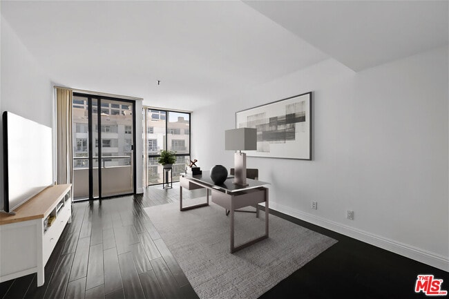 Building Photo - 10660 Wilshire Blvd