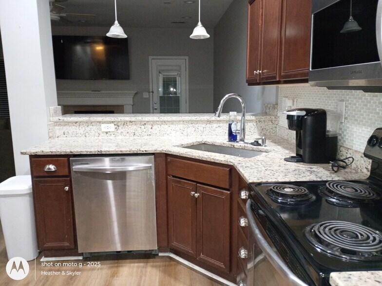 Building Photo - 3826 Nadia Ln