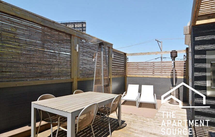 Building Photo - 1224 W Augusta Blvd