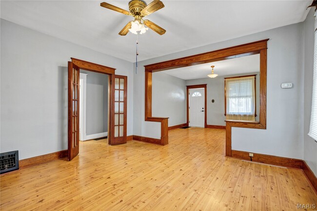 Building Photo - 7070 Winona Ave