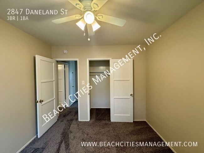 Building Photo - 2847 Daneland St