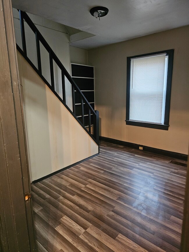 Building Photo - 1612 S 31st St