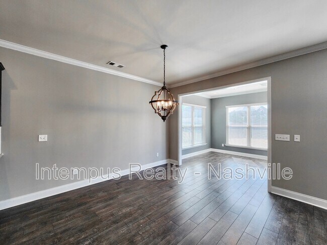 Building Photo - 1005 Maleventum Way