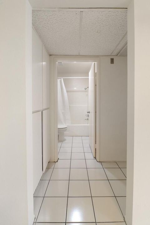 Interior Photo - 1394 Midvale Avenue,
