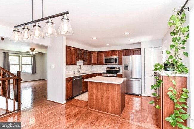 Building Photo - 261 Gundry Dr