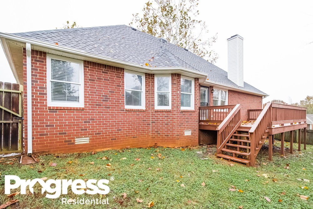 Building Photo - 2140 Liberty Dr