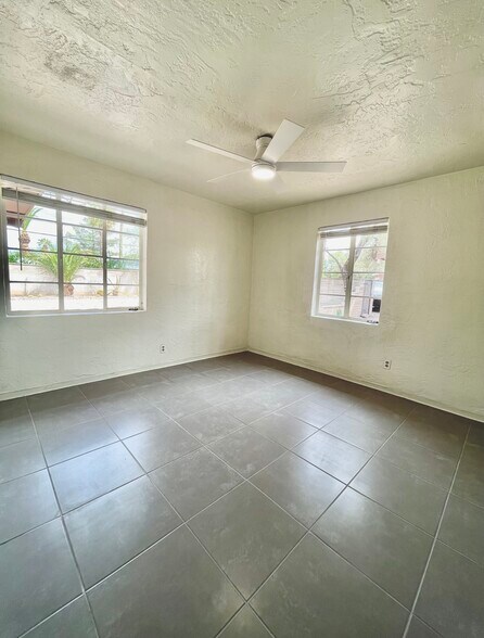 Building Photo - 2334 N Richey Blvd