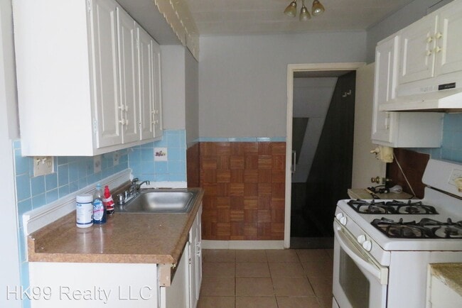 Building Photo - 3 br, 1.5 bath House - 2742 Elbridge St.
