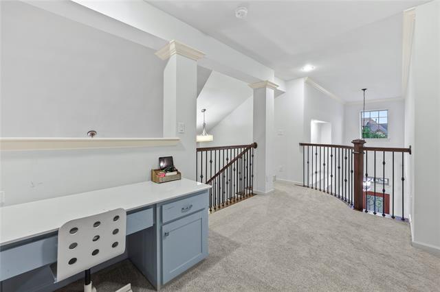 Building Photo - 552 Hidden Meadow Dr