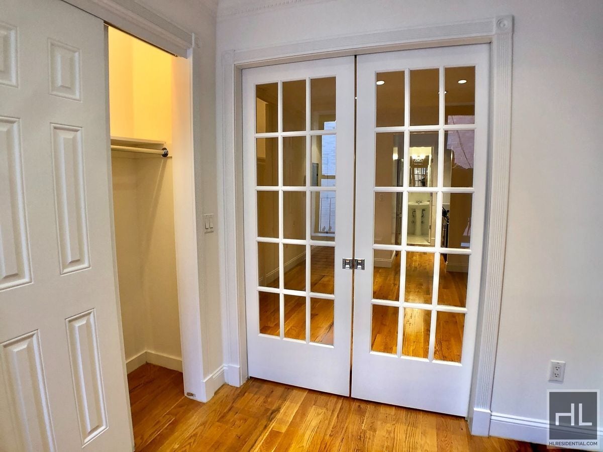 Building Photo - MOTT STREET