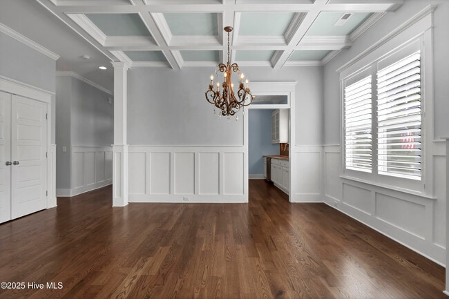 Building Photo - 2065 Shelmore Way