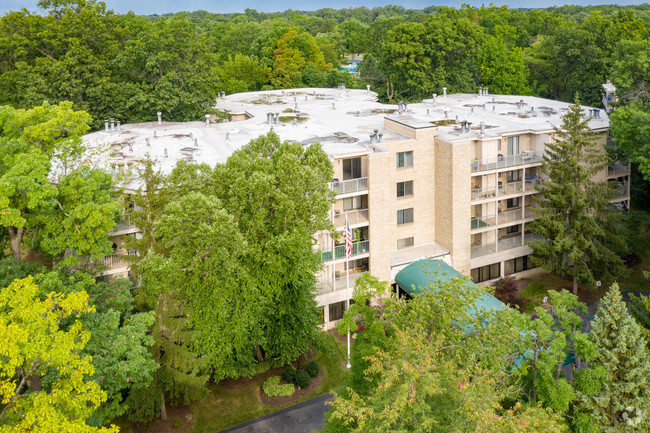 Primary Photo - Toledo Largest Senior Luxury Apartments