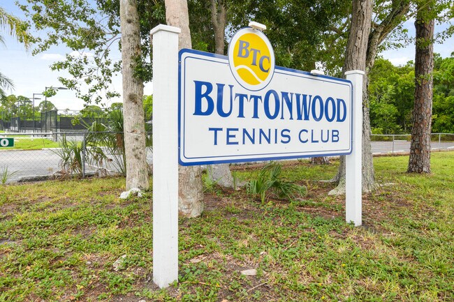 Building Photo - 1388 NW Charlie Green Dr